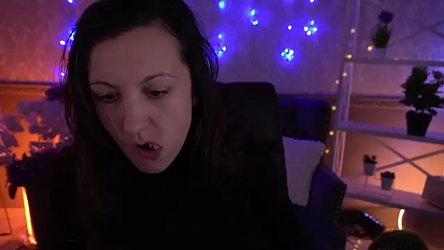 ZafiraMoonn online show from January 13, 2026, 6:39 am