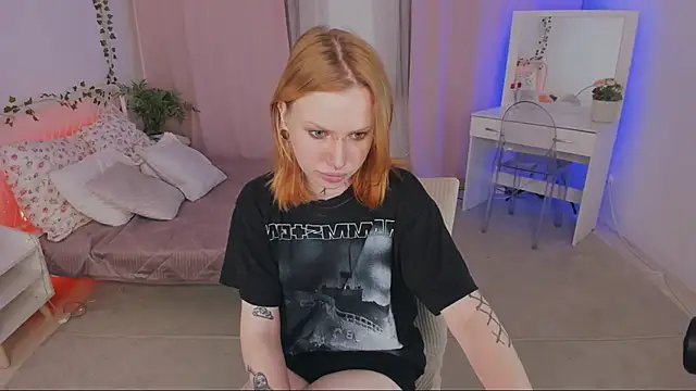 NaomiRosss online show from November 14, 2025, 4:32 pm