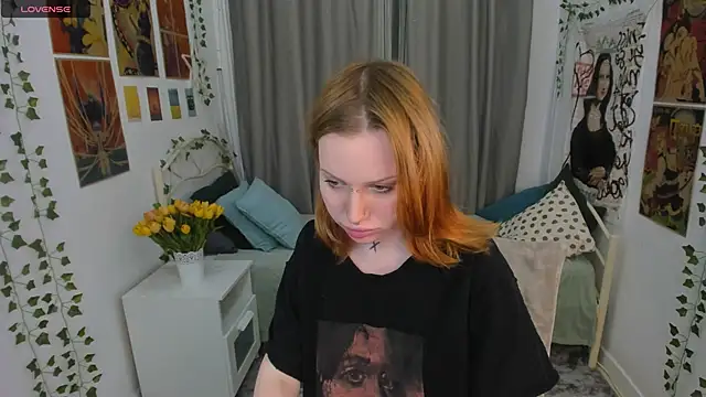 NaomiRosss online show from December 14, 2025, 1:39 pm