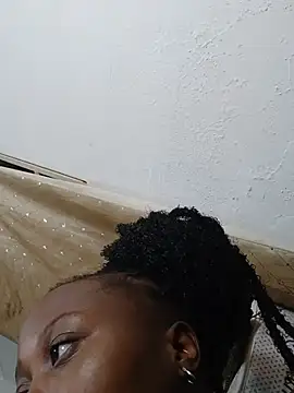 Snapshot of SweetSavage18 chatting on July 2, 2026, 3:23 am SweetSavage18 online show from July 2, 2026, 3:23 am