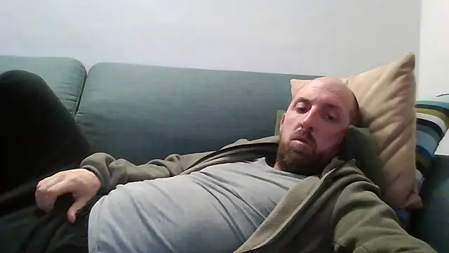 luca beech88 online show from April 10, 2026, 7:10 pm