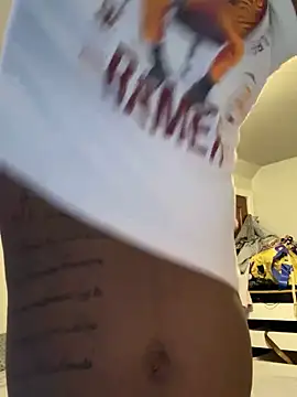 youngbull dada online show from December 3, 2025, 5:12 pm