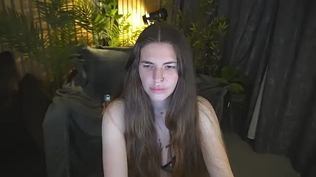 Snapshot of DanielaReign chatting on November 25, 2025, 2:06 pm DanielaReign online show from November 25, 2025, 2:06 pm