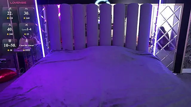 DanielaReign online show from April 6, 2026, 12:50 pm