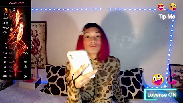 luckycharm888 online show from November 3, 2025, 4:50 am