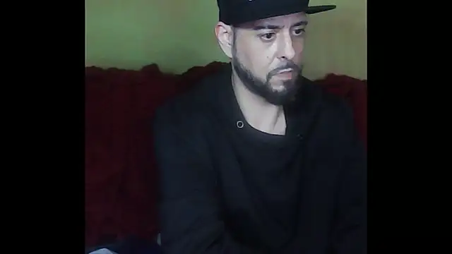 Snapshot of DonJuanDeBomboni chatting on November 6, 2025, 2:48 am DonJuanDeBomboni online show from November 6, 2025, 2:48 am