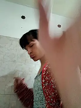 PaulinaLondra2 online show from December 2, 2025, 12:44 am