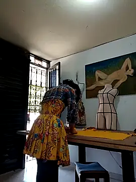 PaulinaLondra2 online show from November 7, 2025, 2:10 pm