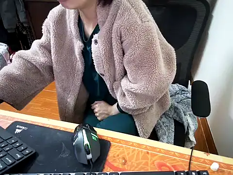 ---Lusi03--- online show from February 10, 2026, 3:33 pm