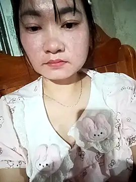 buom-xinh online show from November 4, 2025, 1:37 pm