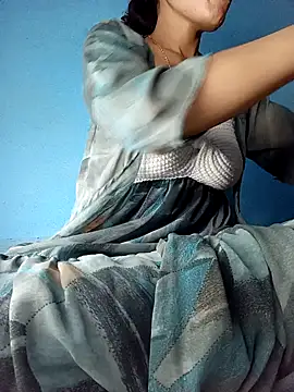 Snapshot of Saniya76 chatting on November 24, 2025, 4:07 pm Saniya76 online show from November 24, 2025, 4:07 pm