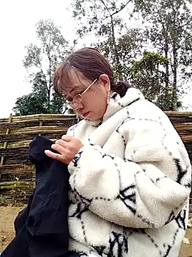 Snapshot of be-yeu chatting on November 19, 2025, 2:00 am be-yeu online show from November 19, 2025, 2:00 am