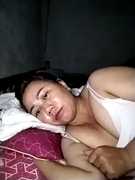 Snapshot of be-yeu chatting on November 9, 2025, 3:05 pm be-yeu online show from November 9, 2025, 3:05 pm