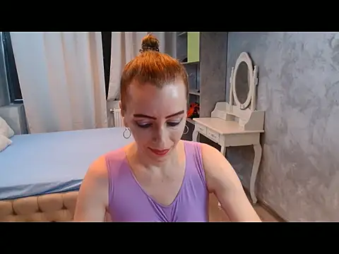 Snapshot of AnneDevrim chatting on November 6, 2025, 7:01 am AnneDevrim online show from November 6, 2025, 7:01 am