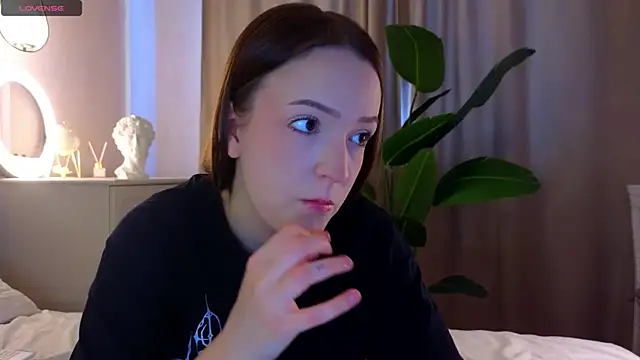 Snapshot of FrancesMason chatting on March 3, 2026, 6:20 am FrancesMason online show from March 3, 2026, 6:20 am