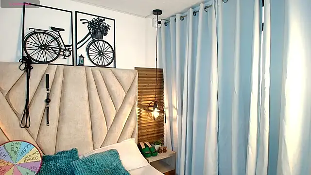 KimberlyFox t online show from April 14, 2026, 12:32 pm