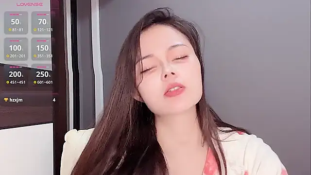 Snapshot of Yesenia- chatting on November 23, 2025, 2:16 pm Yesenia- online show from November 23, 2025, 2:16 pm