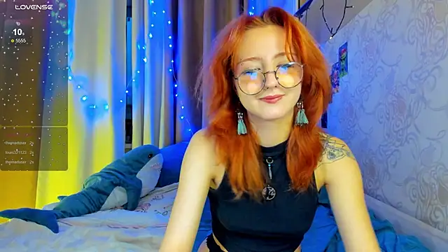 Snapshot of DragonflyLiza chatting on November 13, 2025, 10:08 am DragonflyLiza online show from November 13, 2025, 10:08 am