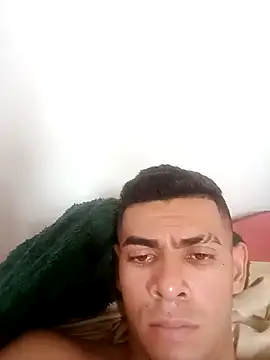 Snapshot of Drian1010 chatting on November 4, 2025, 6:01 pm Drian1010 online show from November 4, 2025, 6:01 pm