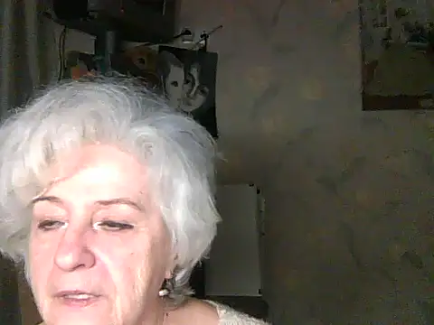 Snapshot of ValeriaKroww chatting on November 5, 2025, 4:43 pm ValeriaKroww online show from November 5, 2025, 4:43 pm