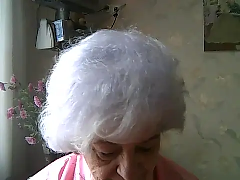 ValeriaKroww online show from November 12, 2025, 8:07 am