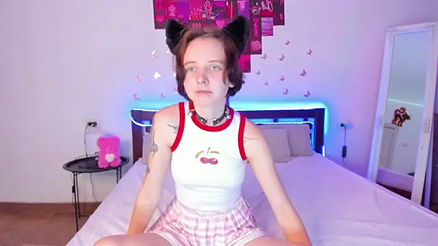 Snapshot of OliviaFlex chatting on November 6, 2025, 9:35 am OliviaFlex online show from November 6, 2025, 9:35 am