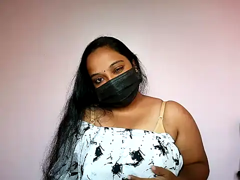 Snapshot of Mathi_cam chatting on July 4, 2026, 4:52 am Mathi cam online show from July 4, 2026, 4:52 am