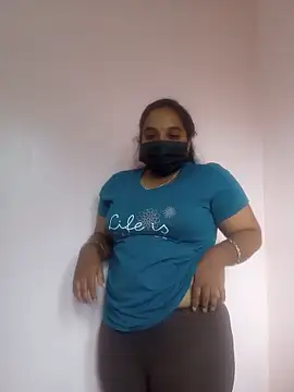 Snapshot of Mathi_cam chatting on June 10, 2026, 10:27 am Mathi cam online show from June 10, 2026, 10:27 am