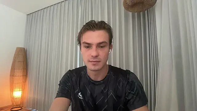 Snapshot of DanteRay chatting on July 9, 2026, 3:07 am DanteRay online show from July 9, 2026, 3:07 am