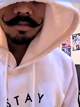 skinnydddue online show from November 3, 2025, 6:33 pm