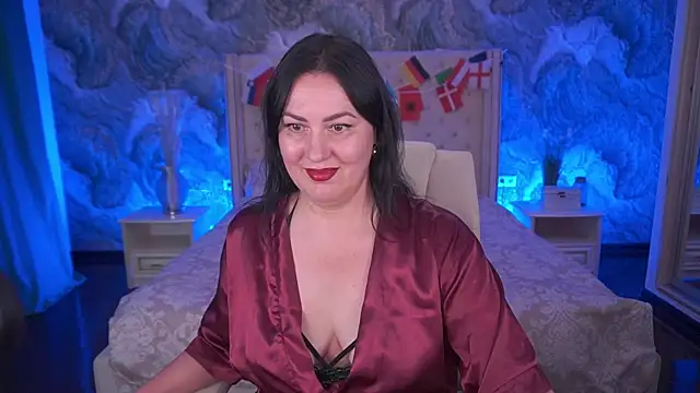Snapshot of VelvetLuck chatting on July 18, 2026, 12:47 pm VelvetLuck online show from July 18, 2026, 12:47 pm