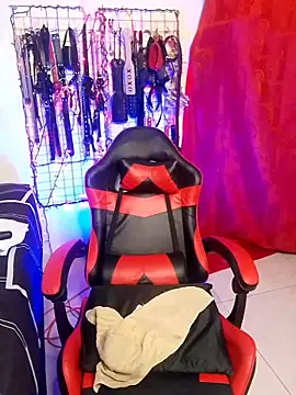 Snapshot of sexysubMila chatting on November 28, 2025, 12:16 pm sexysubMila online show from November 28, 2025, 12:16 pm