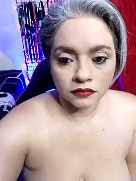 Snapshot of sexysubMila chatting on December 4, 2025, 12:15 pm sexysubMila online show from December 4, 2025, 12:15 pm