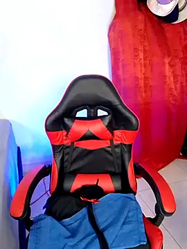 Snapshot of sexysubMila chatting on November 12, 2025, 11:08 pm sexysubMila online show from November 12, 2025, 11:08 pm