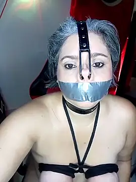 Snapshot of sexysubMila chatting on November 7, 2025, 3:27 pm sexysubMila online show from November 7, 2025, 3:27 pm