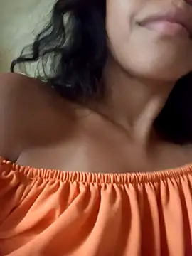 Morenaizzy online show from November 4, 2025, 6:22 pm