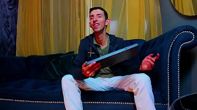 ZyroNight online show from January 17, 2026, 2:15 am