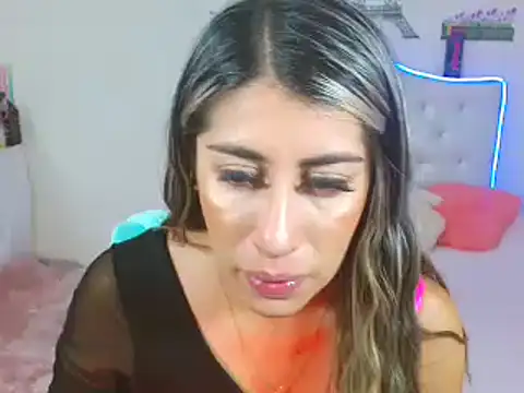 veronicamist95 online show from November 25, 2025, 2:45 am