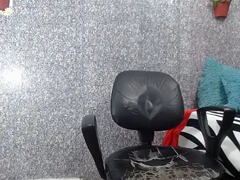 carelis big tits online show from November 8, 2025, 6:39 am