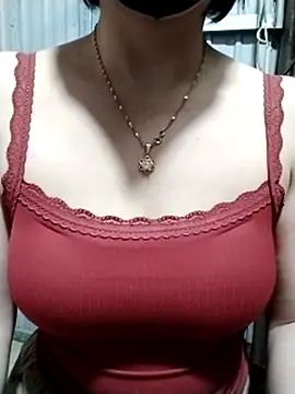 Snapshot of Niramiu chatting on November 20, 2025, 1:45 pm Niramiu online show from November 20, 2025, 1:45 pm