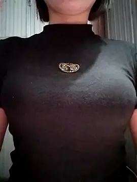 Snapshot of Niramiu chatting on November 17, 2025, 1:53 am Niramiu online show from November 17, 2025, 1:53 am