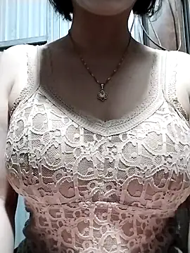 Snapshot of Niramiu chatting on December 1, 2025, 11:49 pm Niramiu online show from December 1, 2025, 11:49 pm