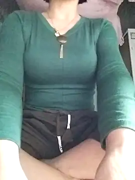 Snapshot of Niramiu chatting on November 12, 2025, 11:30 pm Niramiu online show from November 12, 2025, 11:30 pm