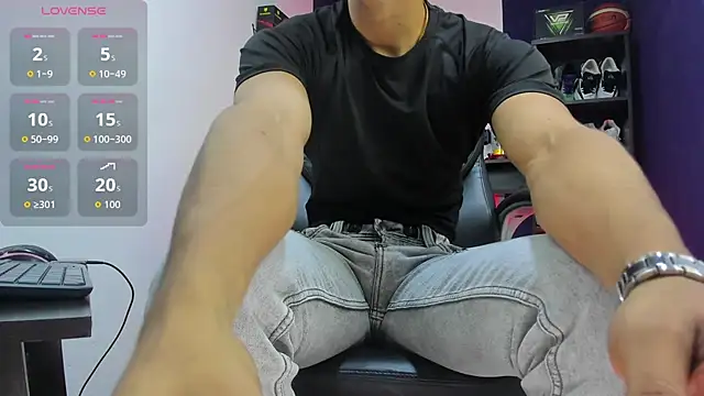 Alex king27 online show from February 26, 2026, 4:56 am