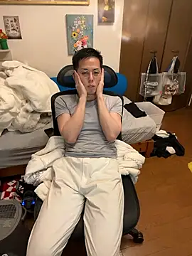 ippei0001 online show from November 25, 2025, 12:49 pm