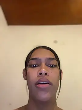 miapasitaa online show from December 22, 2025, 7:58 pm