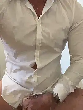 Snapshot of hommedure75 chatting on November 4, 2025, 11:36 am hommedure75 online show from November 4, 2025, 11:36 am