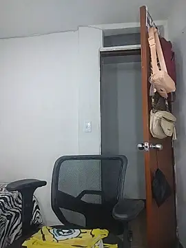 sharon-D online show from November 11, 2025, 10:37 pm