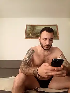 Snapshot of snncdgn chatting on November 4, 2025, 9:35 am snncdgn online show from November 4, 2025, 9:35 am