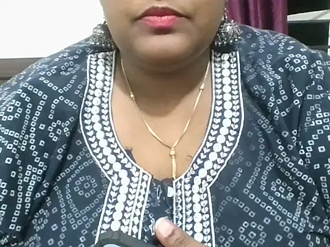 hootypriya online show from February 25, 2026, 5:02 pm